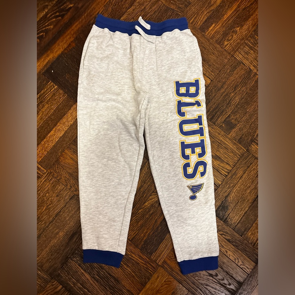 NHL Blues Kids Gray Joggers with Blue Graphics